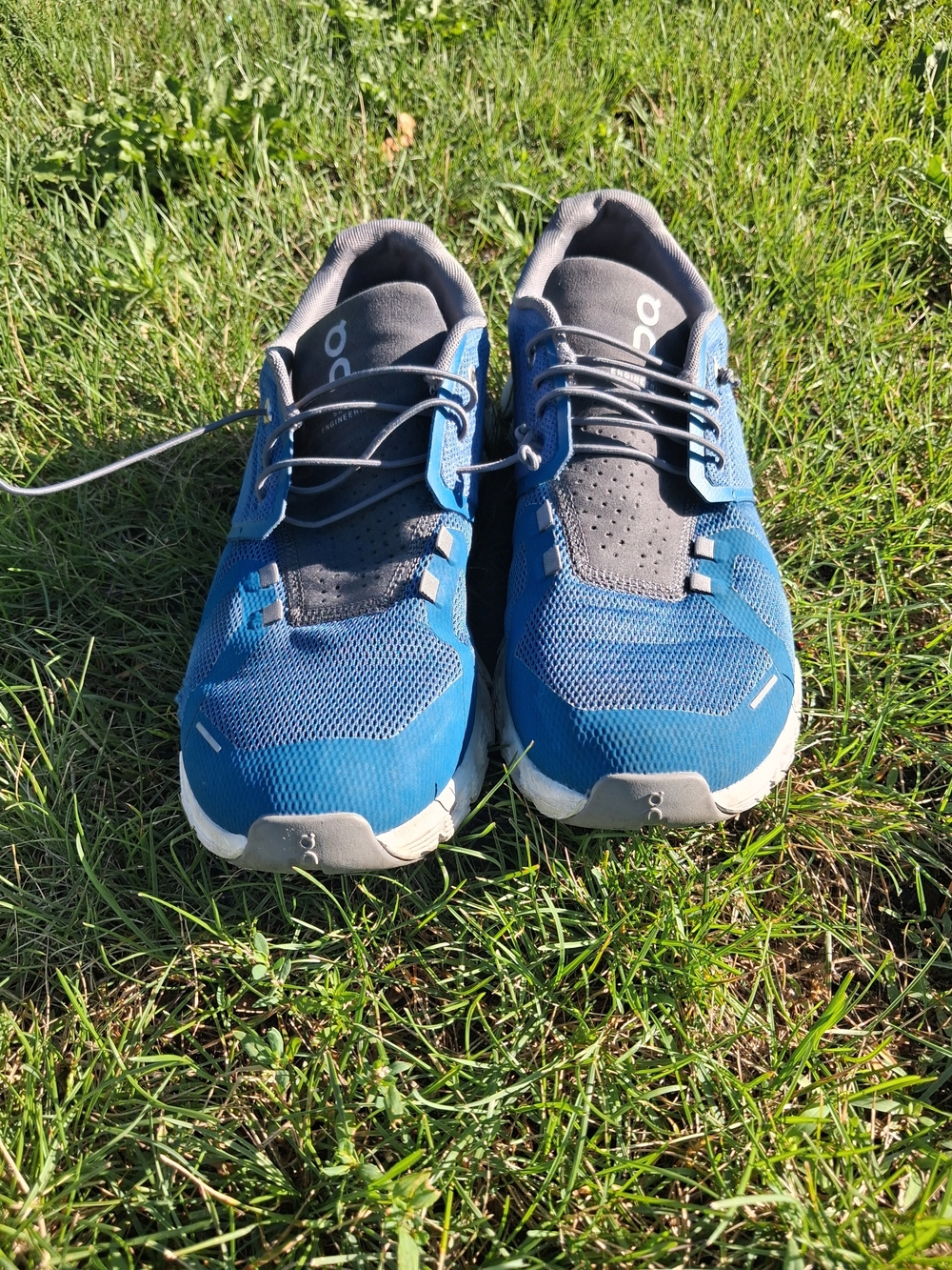 On Running Men’s Athletic Sneakers in Blue and White - Picture 4 of 7